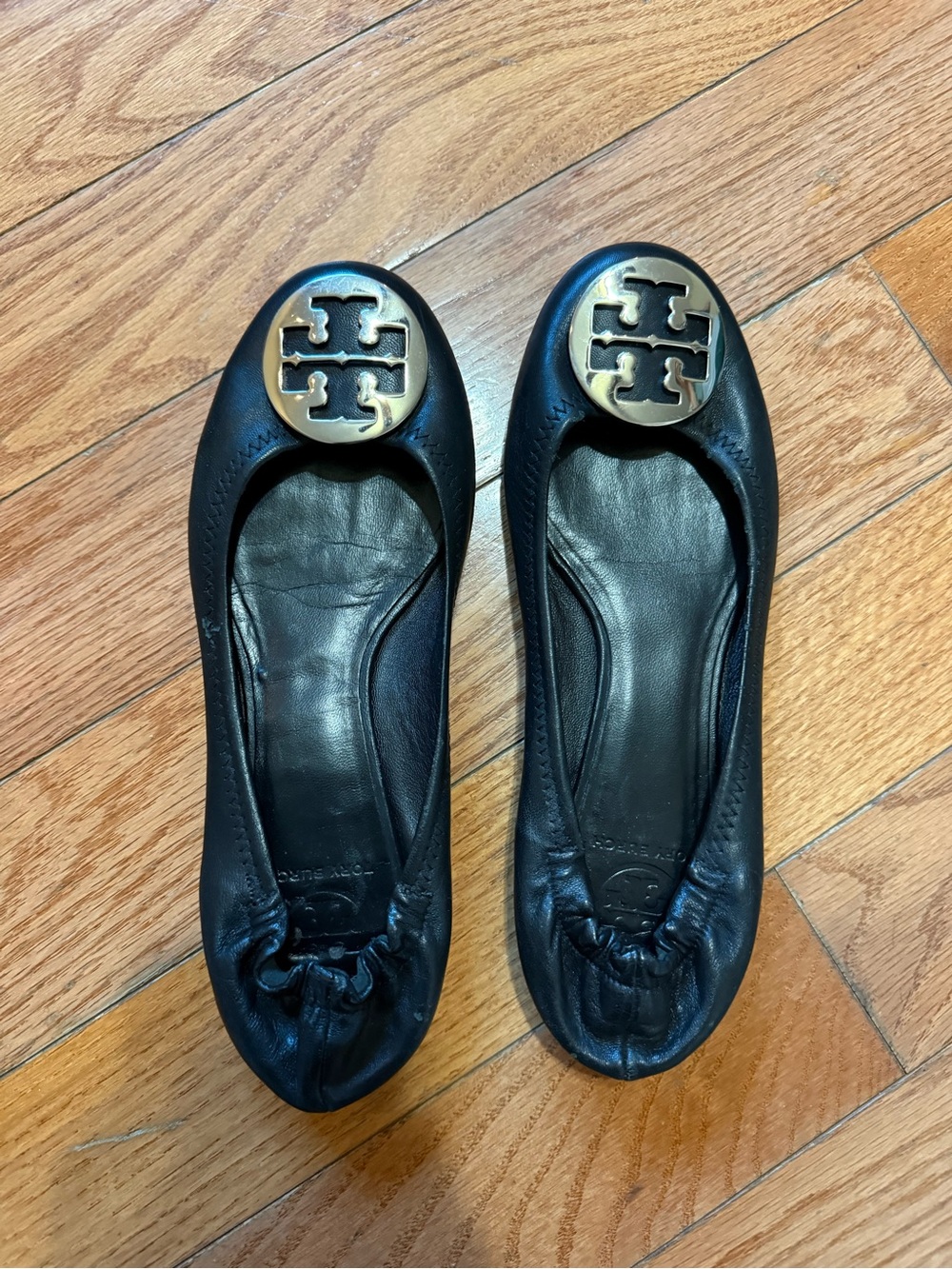Tory Burch Black Leather Logo Ballet Flats with Gold Emblem size 9